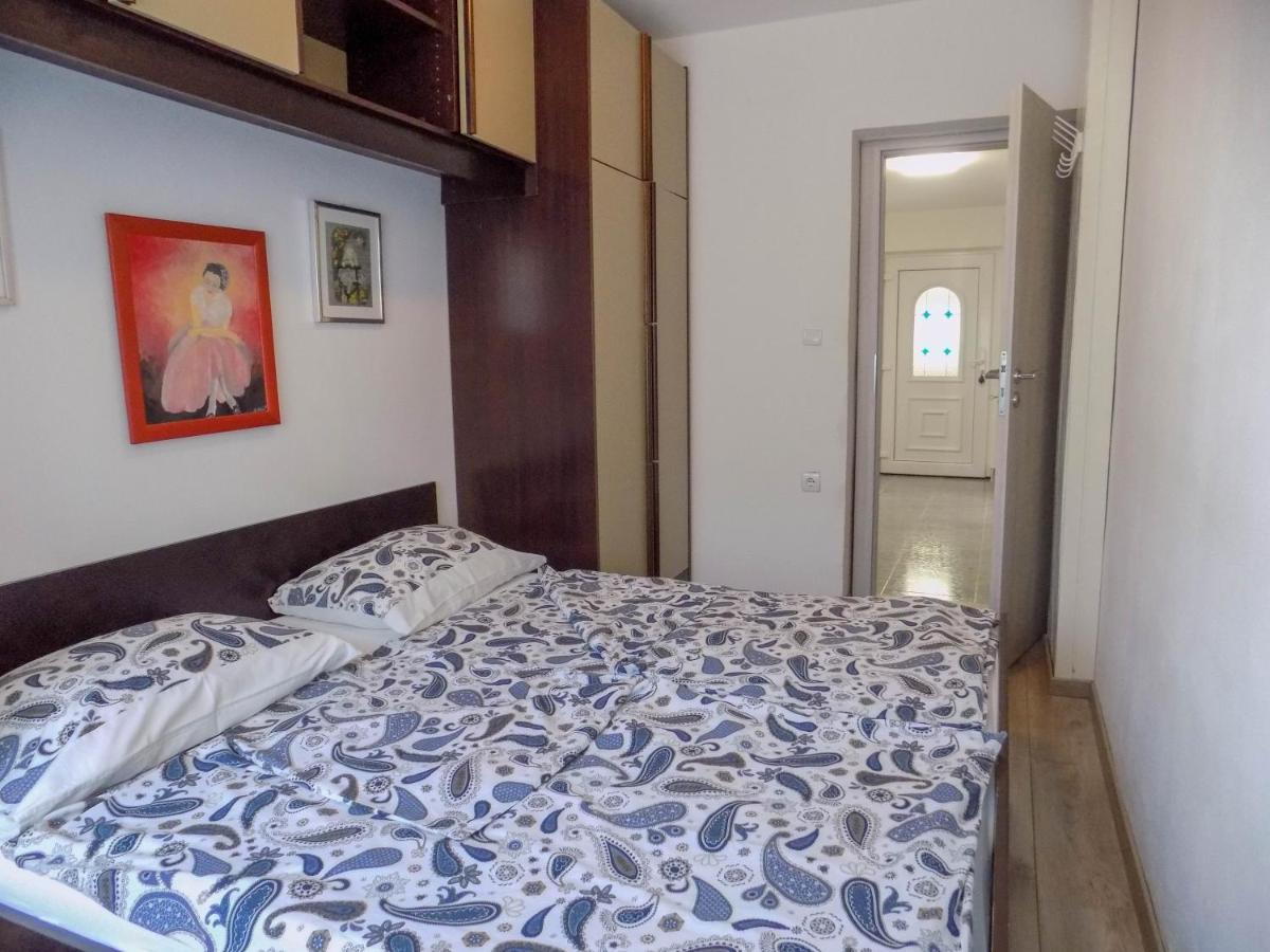 Oriella Apartmans And Room Novigrad Istria Exterior foto